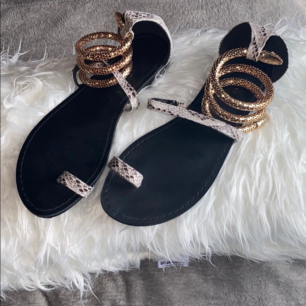 Snake GRABBER Sandals